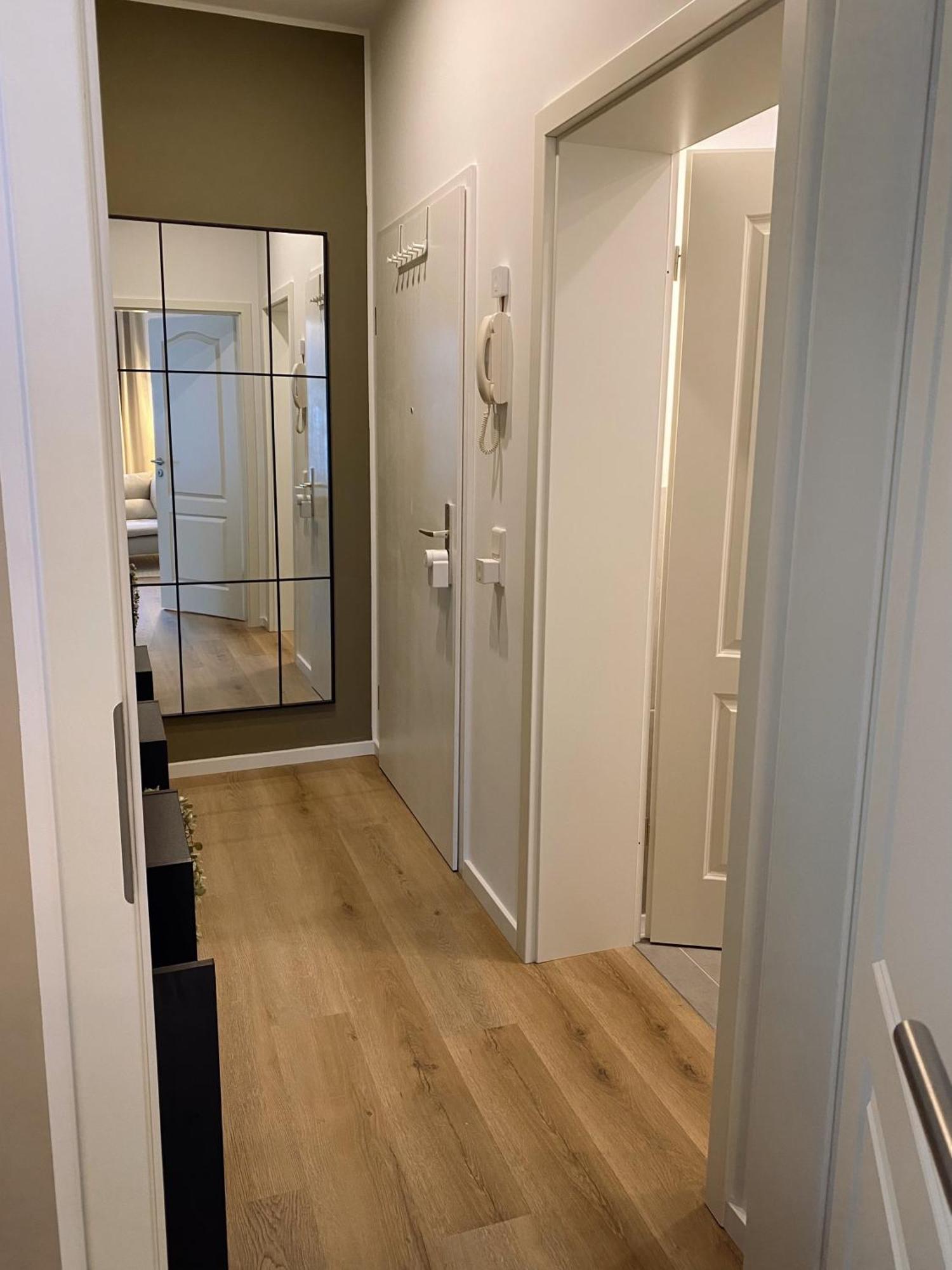 371living, Altbau-charme Am Kassberg, Perfekt Fuer Workation, Urlaub Oder Kurztrip, Entdecke Chemnitz, Moderne Kueche, Waschmaschine, Smart Tv, Schnelles Wlan, Bequemes Bett Apartment *