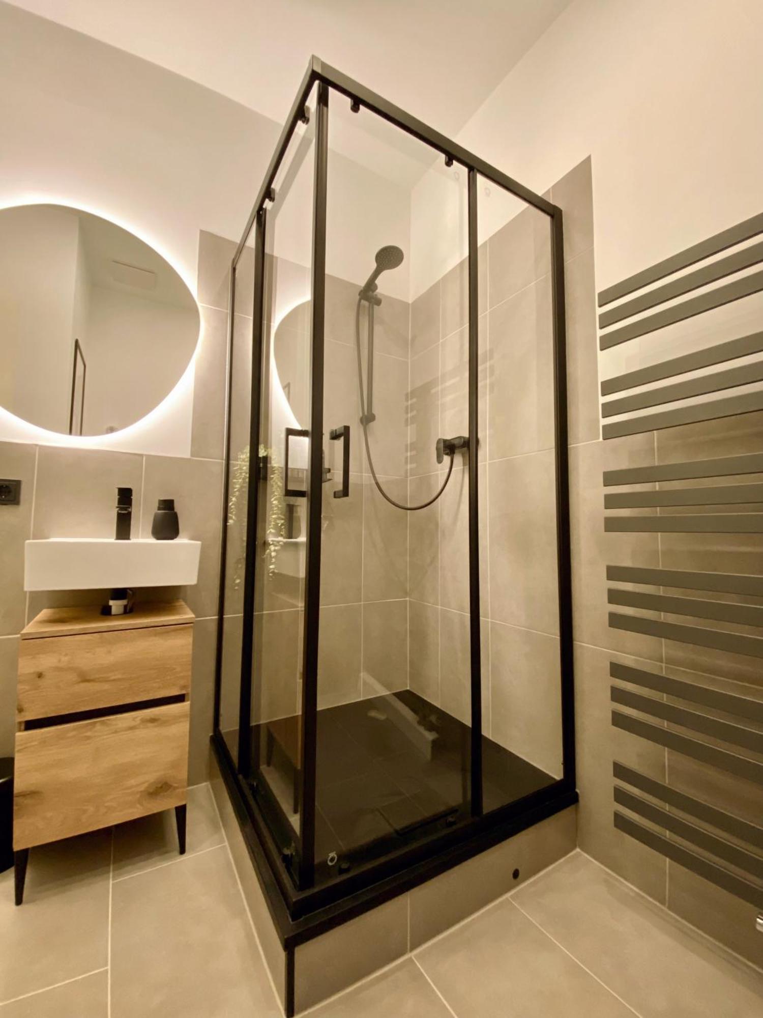 371living, Altbau-charme Am Kassberg, Perfekt Fuer Workation, Urlaub Oder Kurztrip, Entdecke Chemnitz, Moderne Kueche, Waschmaschine, Smart Tv, Schnelles Wlan, Bequemes Bett * Chemnitz